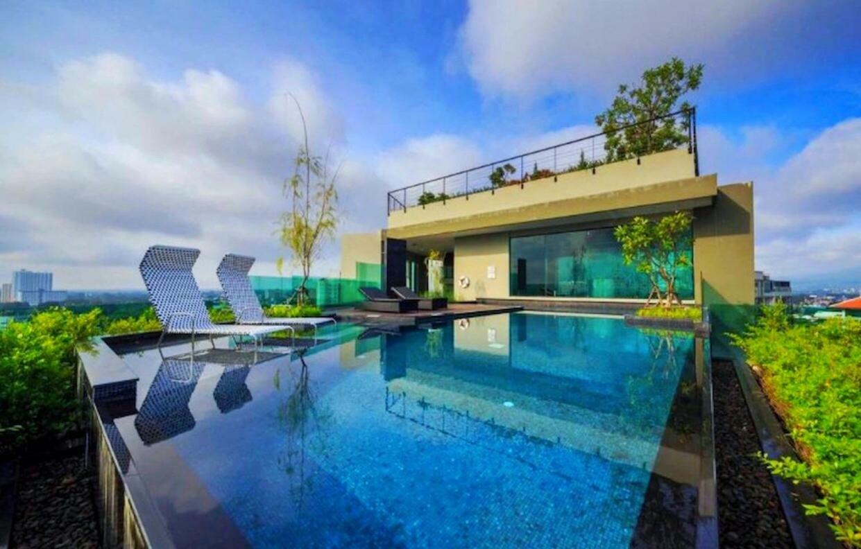 The Astra Suites Τσιάνγκ Μάι Εξωτερικό φωτογραφία