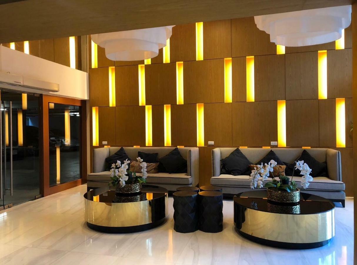 The Astra Suites Τσιάνγκ Μάι Εξωτερικό φωτογραφία